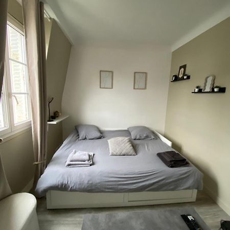Appartement Vue Tour Eiffel Ligne 14 A Cote De Paris Gentilly Exterior foto