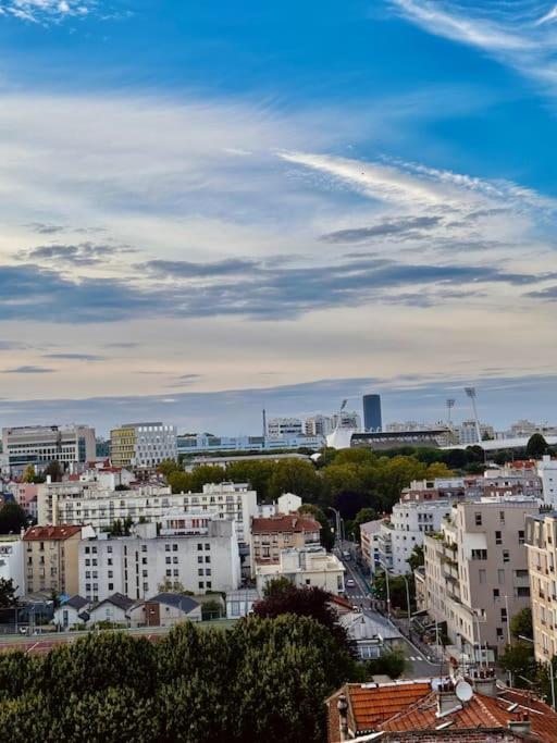 Appartement Vue Tour Eiffel Ligne 14 A Cote De Paris Gentilly Exterior foto
