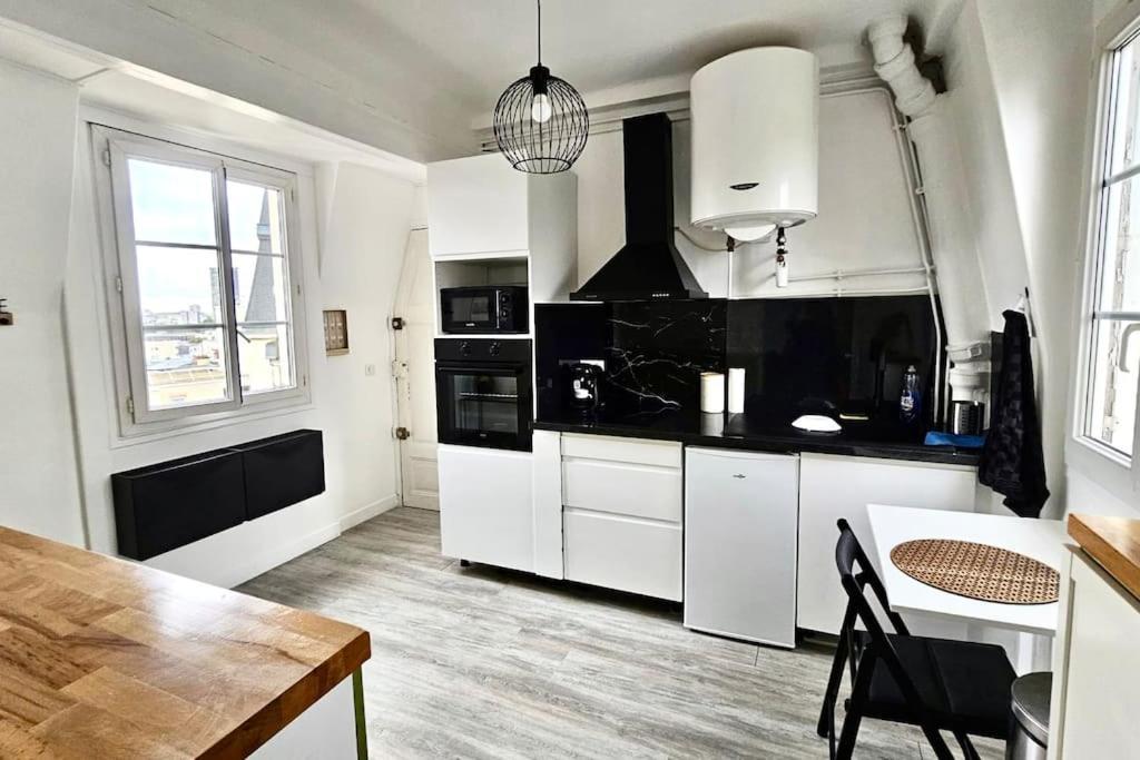 Appartement Vue Tour Eiffel Ligne 14 A Cote De Paris Gentilly Exterior foto